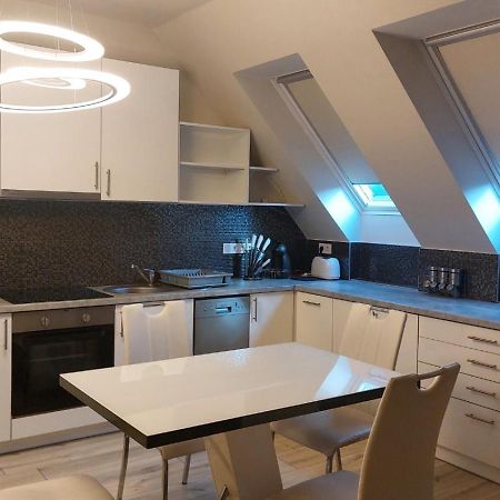 Апартаменты Hajnal Apartman Сегед Экстерьер фото