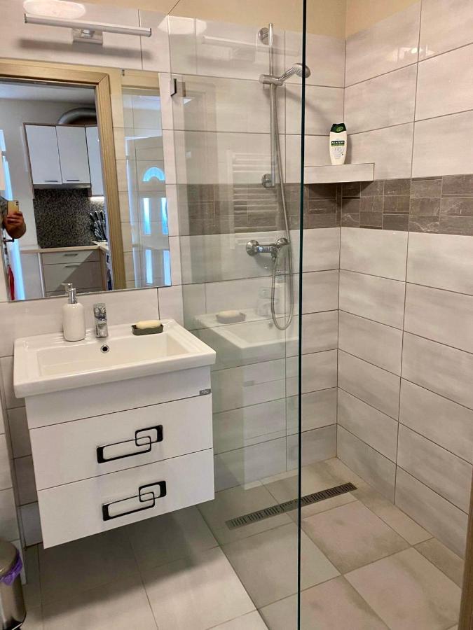 Апартаменты Hajnal Apartman Сегед Экстерьер фото