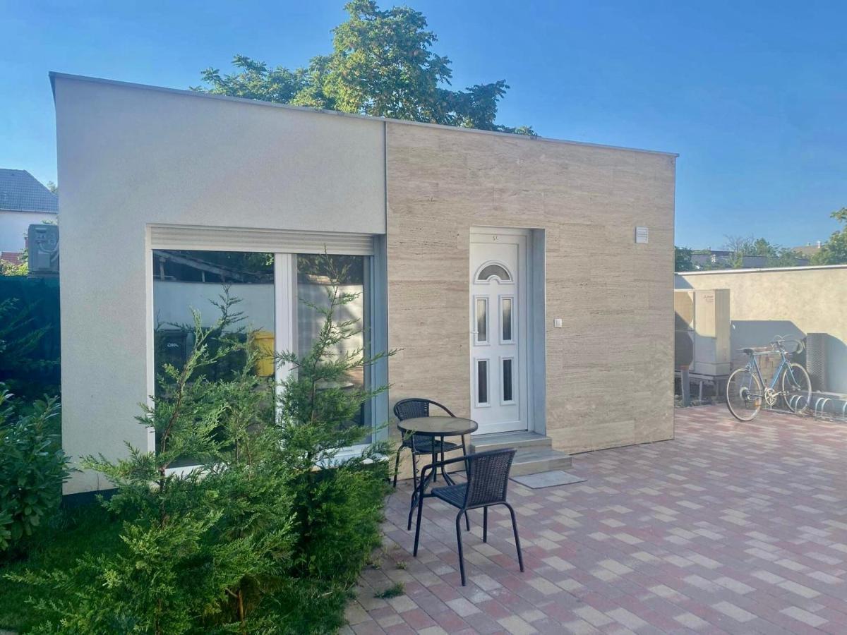 Апартаменты Hajnal Apartman Сегед Экстерьер фото