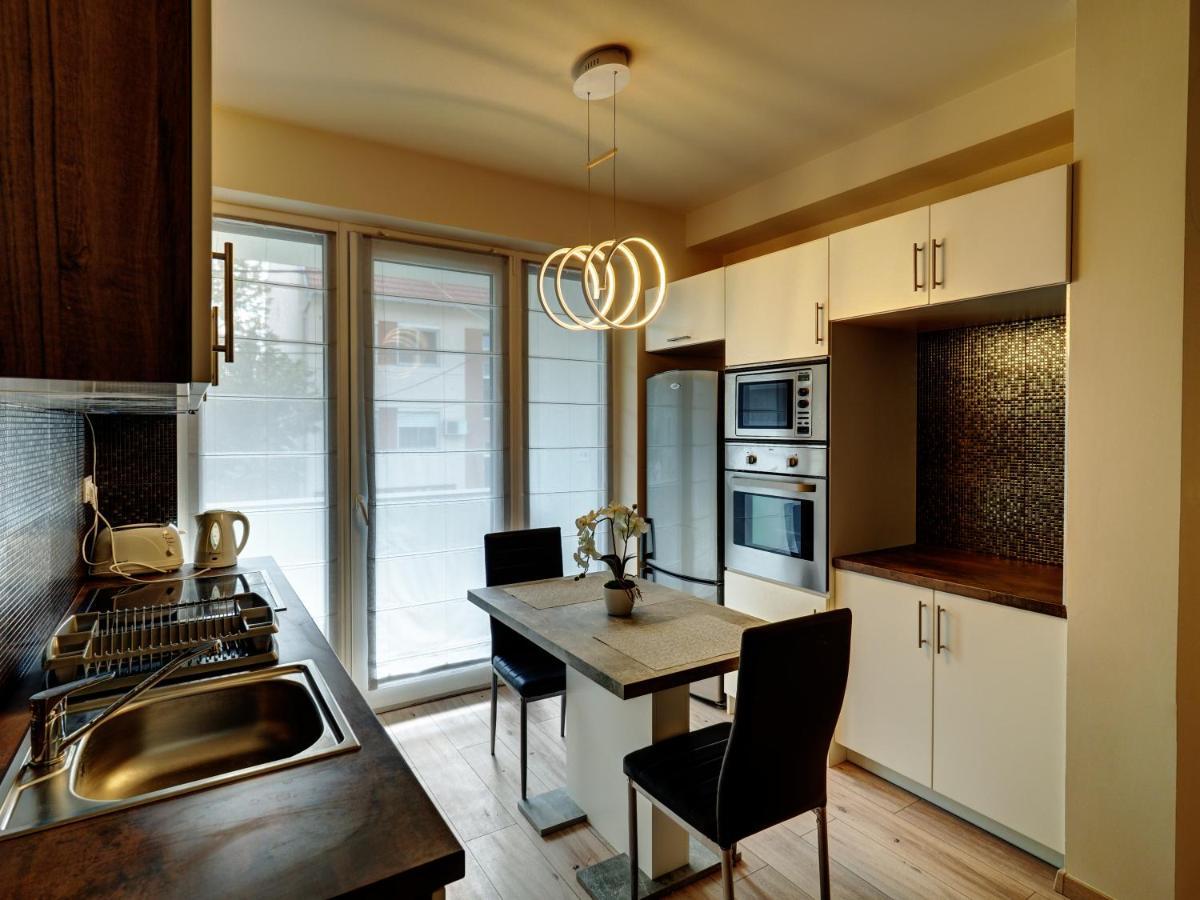 Апартаменты Hajnal Apartman Сегед Экстерьер фото