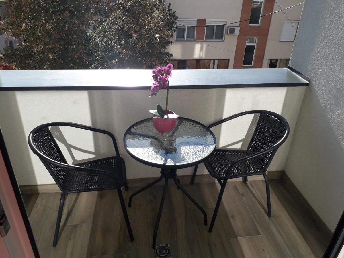 Апартаменты Hajnal Apartman Сегед Экстерьер фото