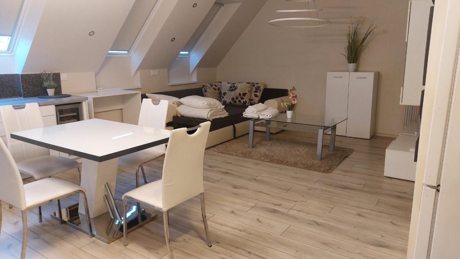 Апартаменты Hajnal Apartman Сегед Экстерьер фото