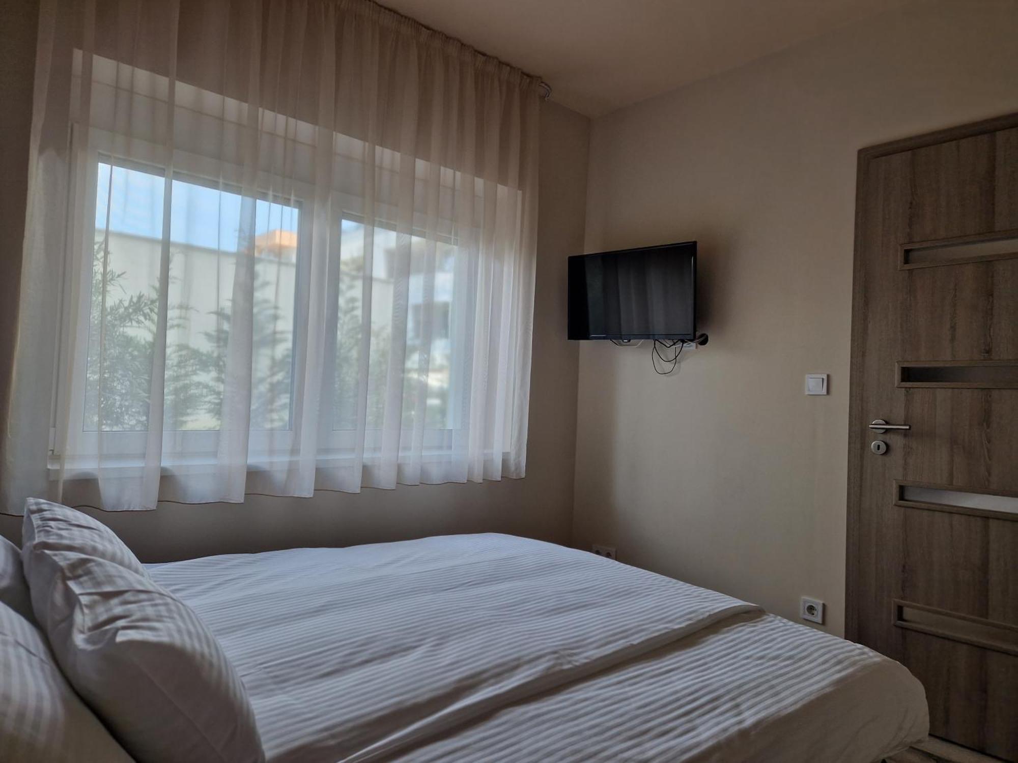 Апартаменты Hajnal Apartman Сегед Номер фото